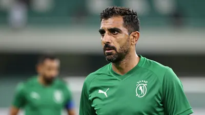 دونيس يضع هدف استعادة عرش آسيا للمنتخب الأخضر في 2027